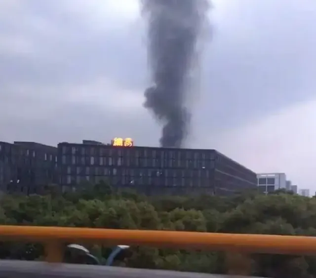 _墨不逆偷電導(dǎo)致網(wǎng)易機(jī)房斷電？官方回應(yīng)：正在搶修_墨不逆偷電導(dǎo)致網(wǎng)易機(jī)房斷電？官方回應(yīng)：正在搶修