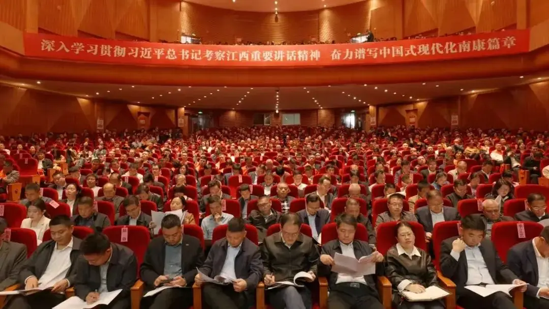 擂鼓催征挑大梁，功夫動漫斬獲行業(yè)兩大殊榮！__擂鼓催征挑大梁，功夫動漫斬獲行業(yè)兩大殊榮！